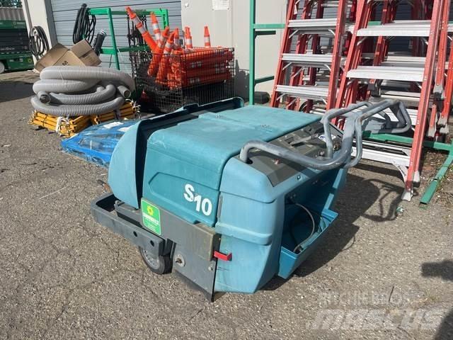 Tennant S10 İç mekan süpürme makineleri