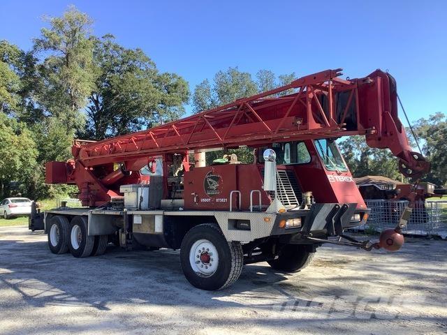 Terex T230 Paletli vinçler