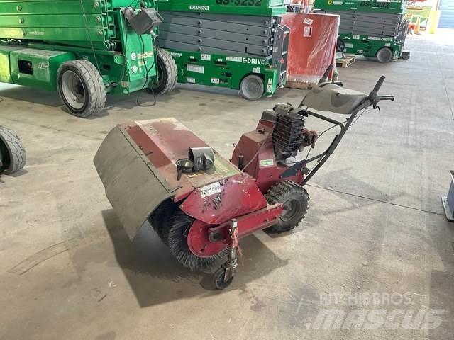 Toro 23740 İç mekan süpürme makineleri