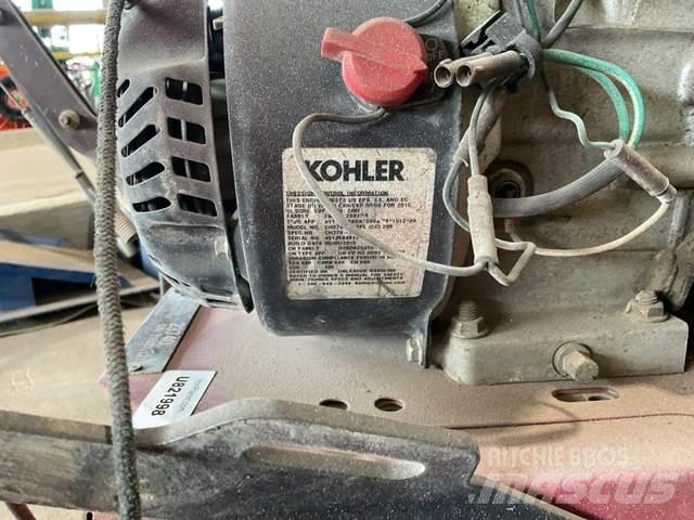 Toro 23740 İç mekan süpürme makineleri