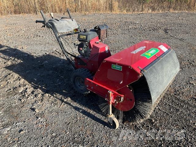Toro 23740 İç mekan süpürme makineleri