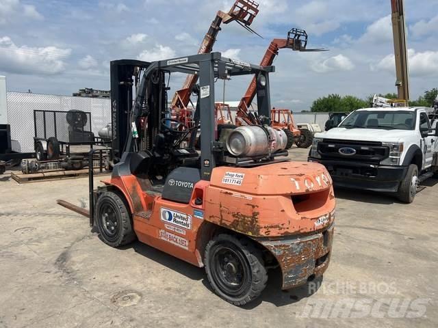 Toyota 7FGU35 Diger