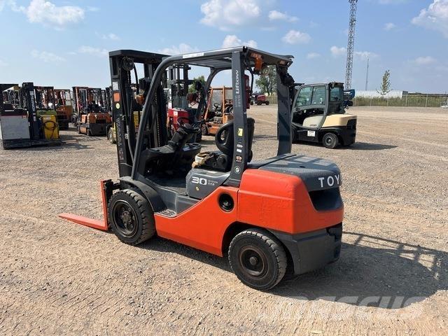 Toyota 8DFU30 Diger