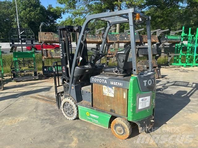 Toyota 8FBCU25 Elektrikli forkliftler