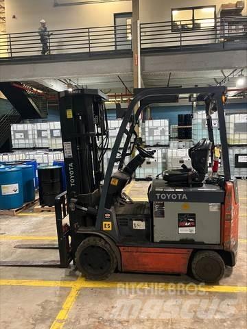 Toyota 8FBCU25 Elektrikli forkliftler