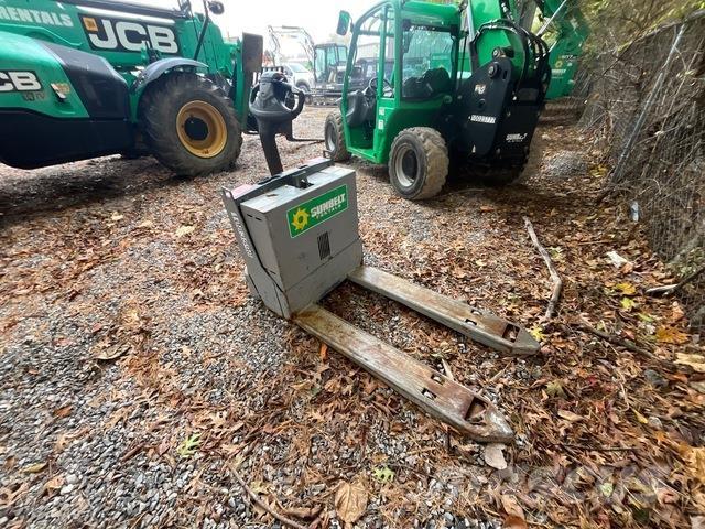 Toyota 8HBW23 Transpaletler