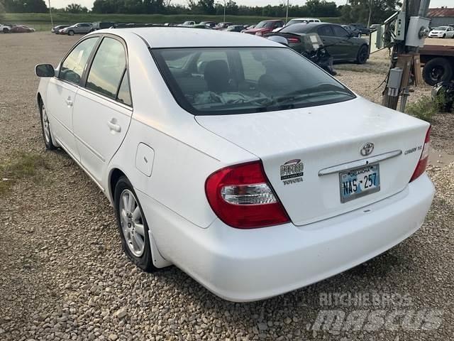 Toyota Camry Otomobiller