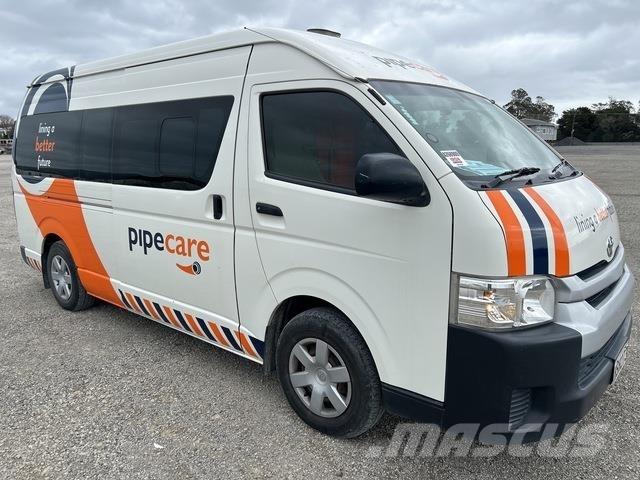 Toyota HiAce Panel vanlar