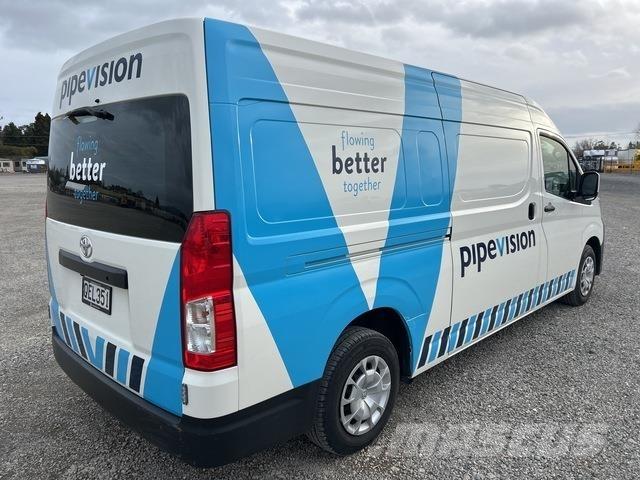 Toyota HiAce Panel vanlar
