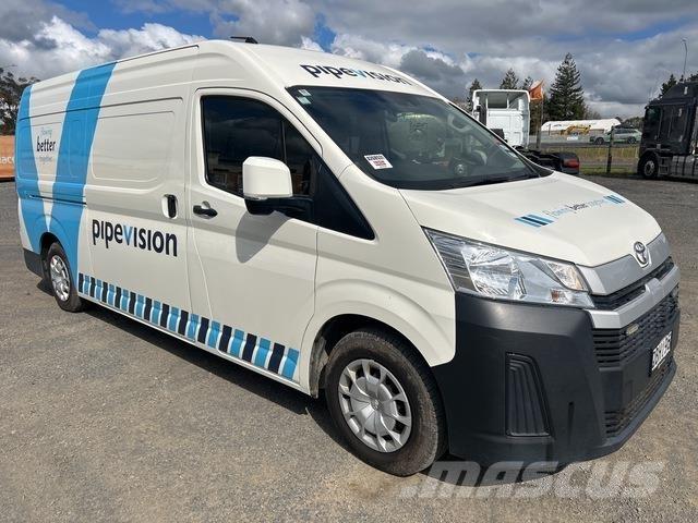 Toyota HiAce Panel vanlar