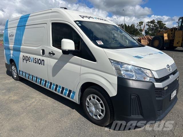 Toyota HiAce Panel vanlar
