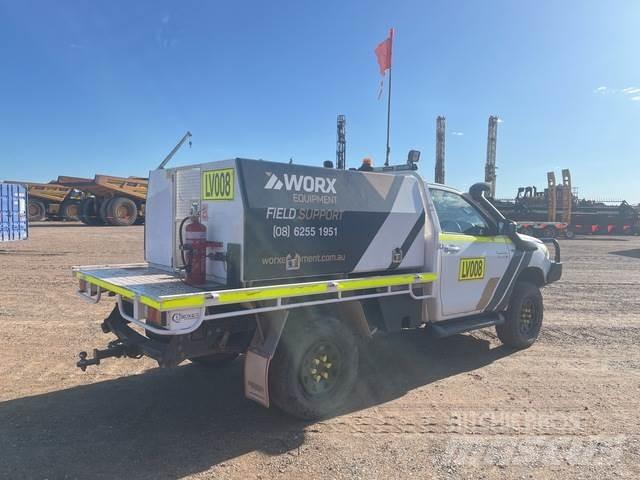 Toyota Hilux Pikaplar