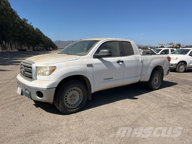 Toyota Tundra Pikaplar