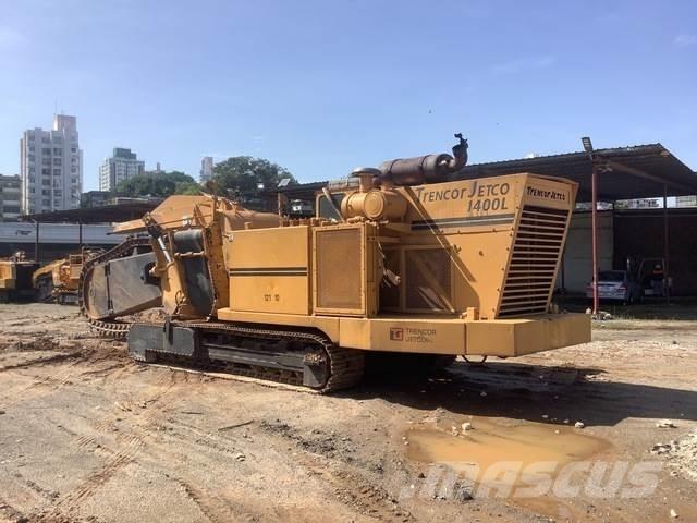 Trencor 1400L Kanal kazma makinasi