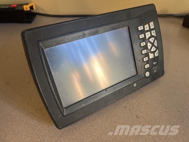 Trimble CB460 Diger
