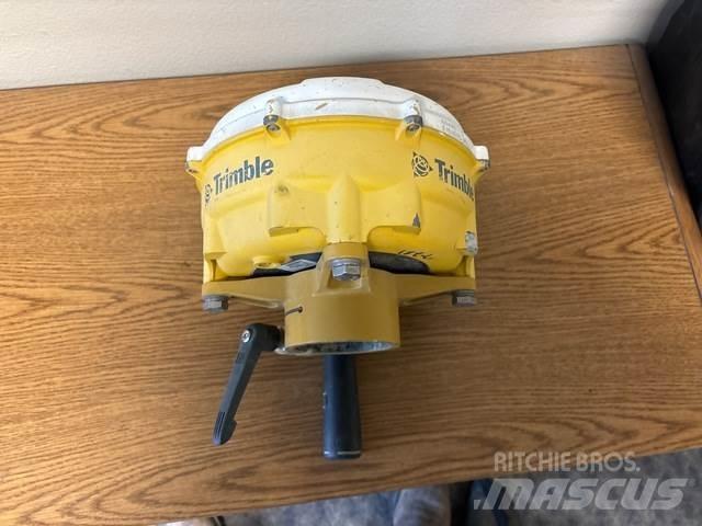 Trimble MS990 Diger