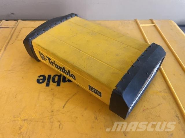 Trimble SPS855 Diger