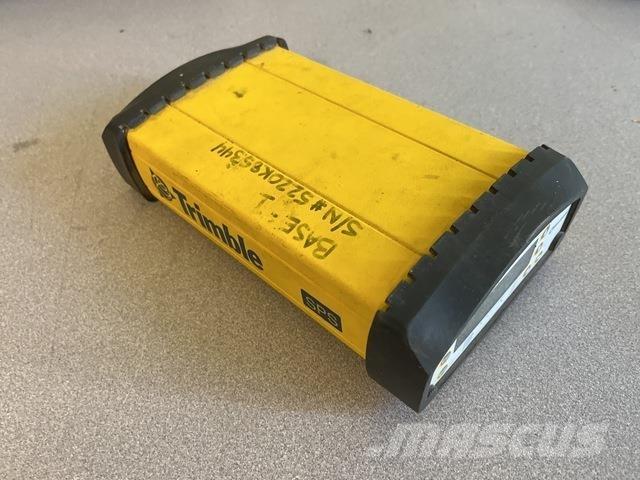 Trimble SPS855 Diger