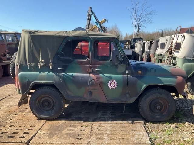  UAZ 469B Otomobiller