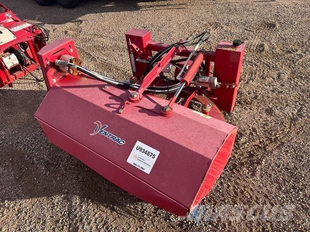 Ventrac NJ380 Süpürgeler