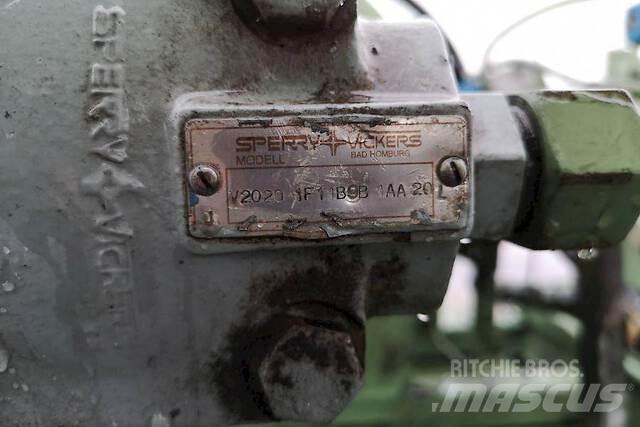 Vickers V2020 Diger