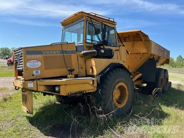 Volvo A25C 6x6 Belden kirma kaya kamyonu