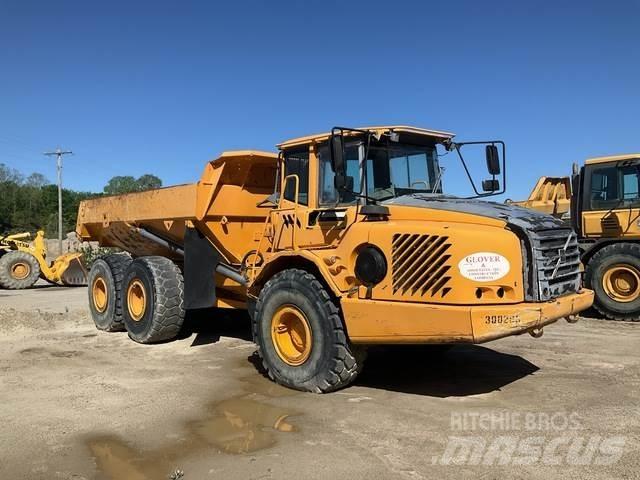 Volvo A25D Belden kirma kaya kamyonu