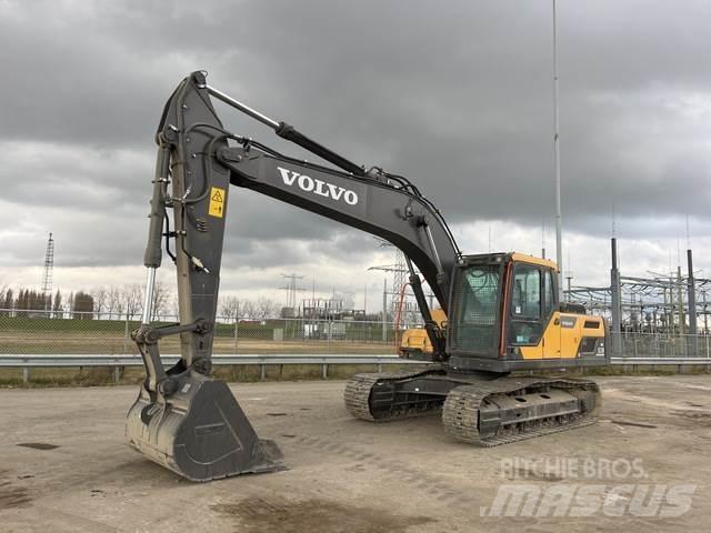 Volvo EC220DB Paletli ekskavatörler
