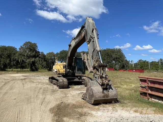 Volvo EC300DL Paletli ekskavatörler