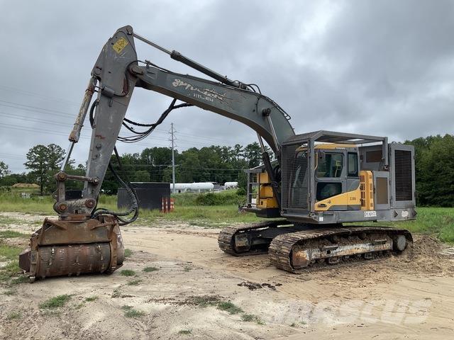 Volvo ECR235DL Paletli ekskavatörler