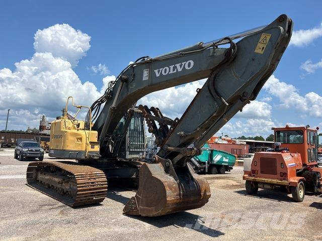 Volvo ECR305CL Paletli ekskavatörler