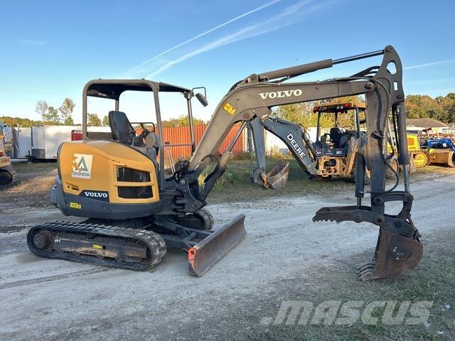 Volvo ECR40D Paletli ekskavatörler