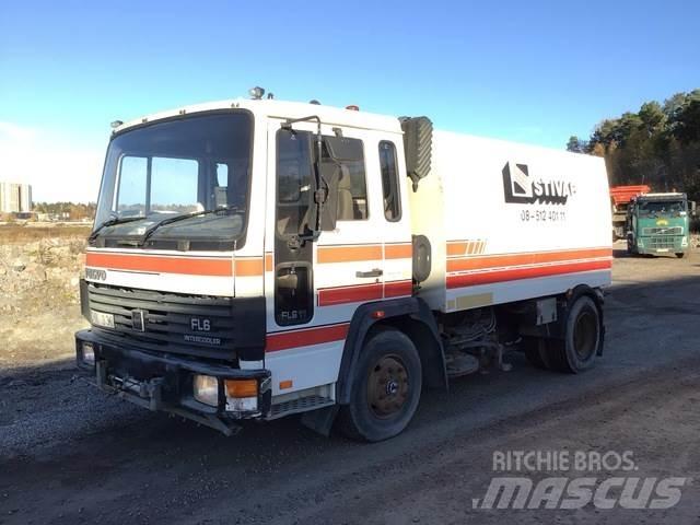 Volvo FL611 Süpürme kamyonları