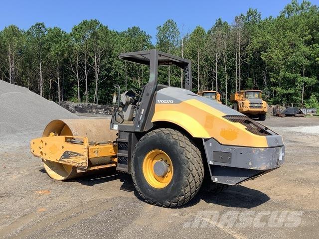 Volvo SD115 Tek tamburlu silindirler