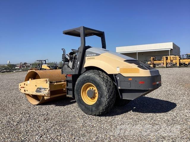 Volvo SD115 Tek tamburlu silindirler