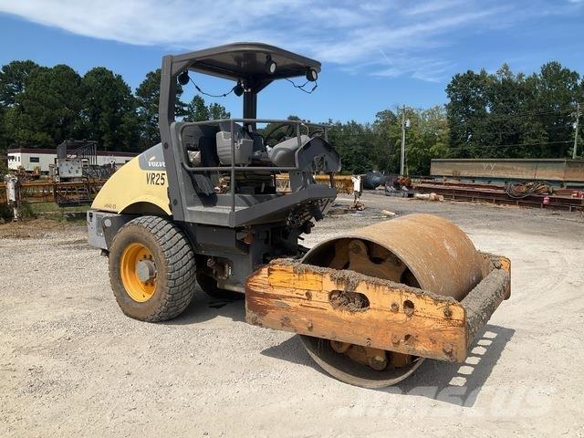 Volvo SD70D Tek tamburlu silindirler