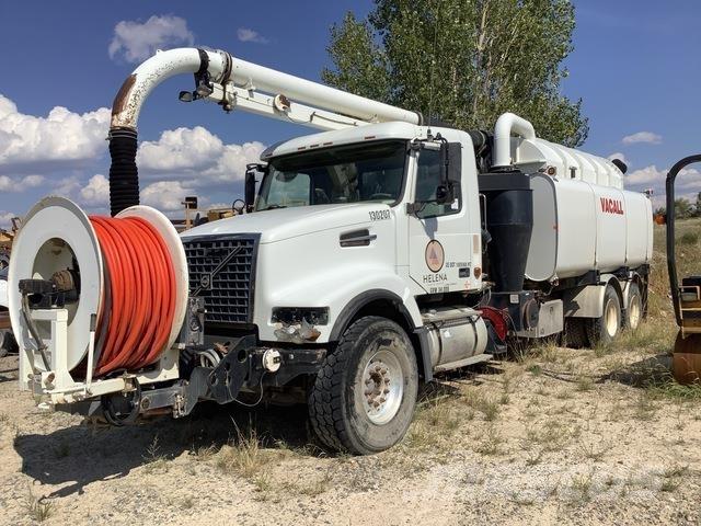Volvo VHD64B Paletli ekskavatörler