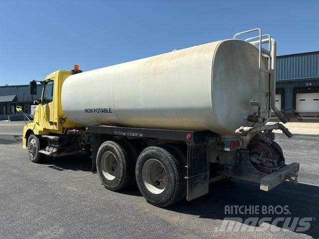 Volvo VNL Su tankerleri