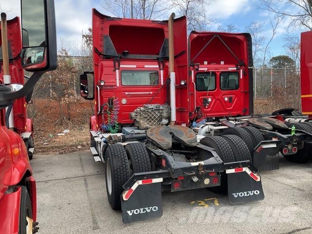 Volvo VNM42T Çekiciler