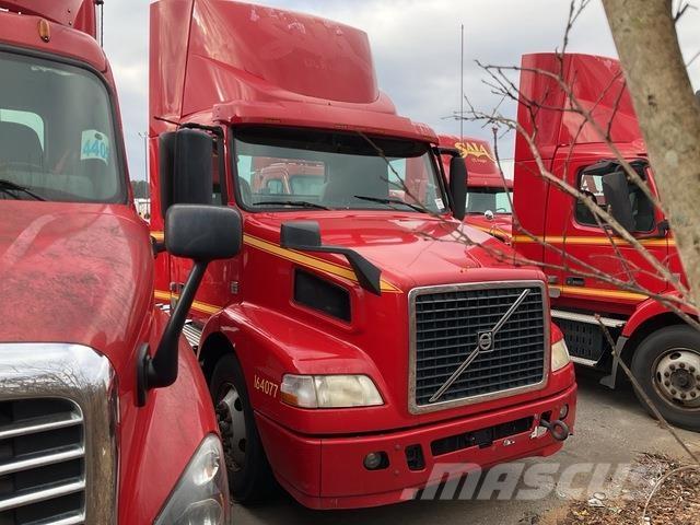 Volvo VNM42T Çekiciler