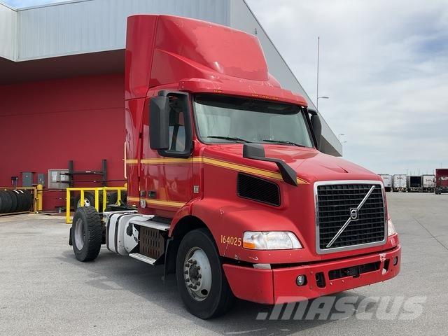 Volvo VNM42T Çekiciler