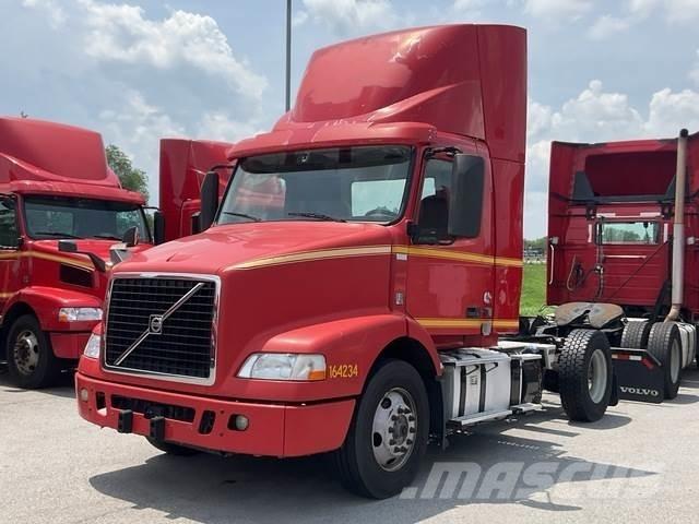 Volvo VNM42T Çekiciler