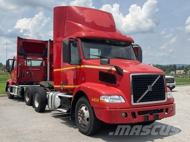 Volvo VNM42T Çekiciler