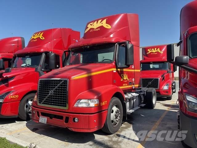 Volvo VNM42T Çekiciler