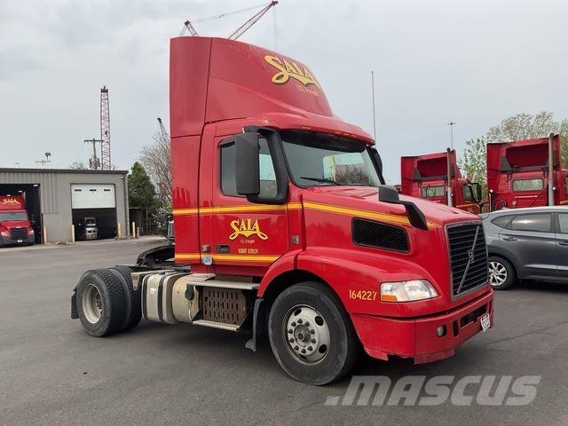 Volvo VNM42T Çekiciler