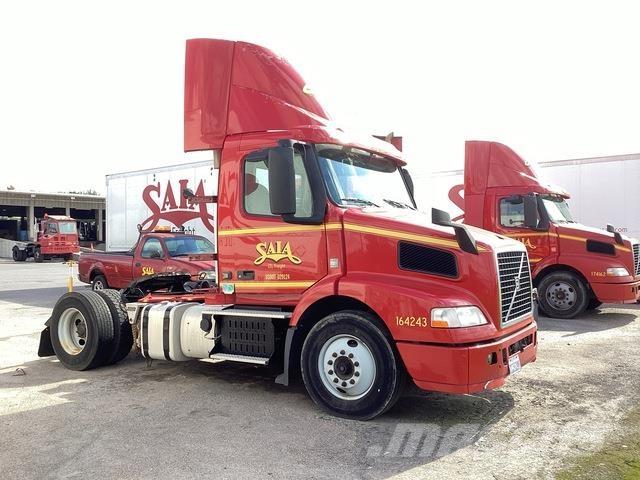 Volvo VNM42T Çekiciler