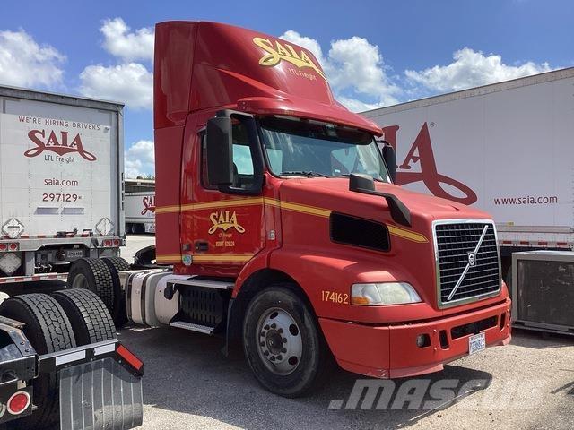 Volvo VNM42T Çekiciler