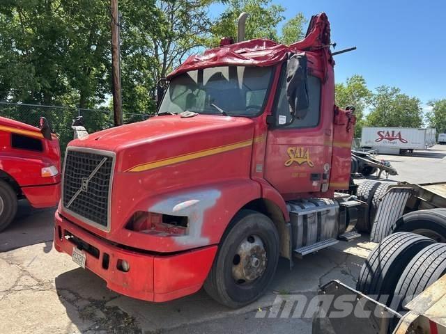 Volvo VNM42T Çekiciler