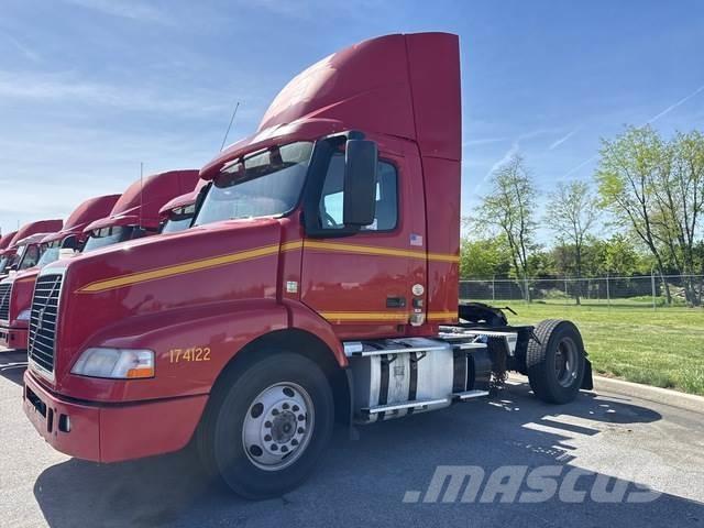 Volvo VNM42T Çekiciler