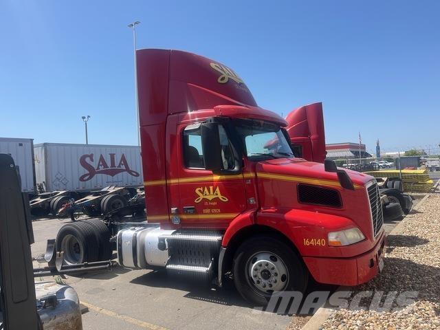 Volvo VNM42T Çekiciler